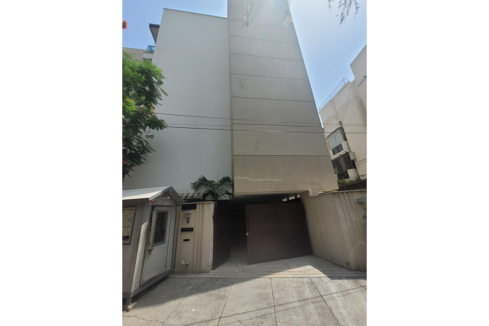 E - 8/16, Vasant Vihar